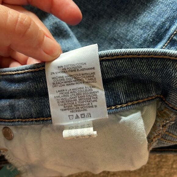 Super High Waisted Dark Wash Mom Jean Shorts Shortie size 4 - Picture 12 of 12